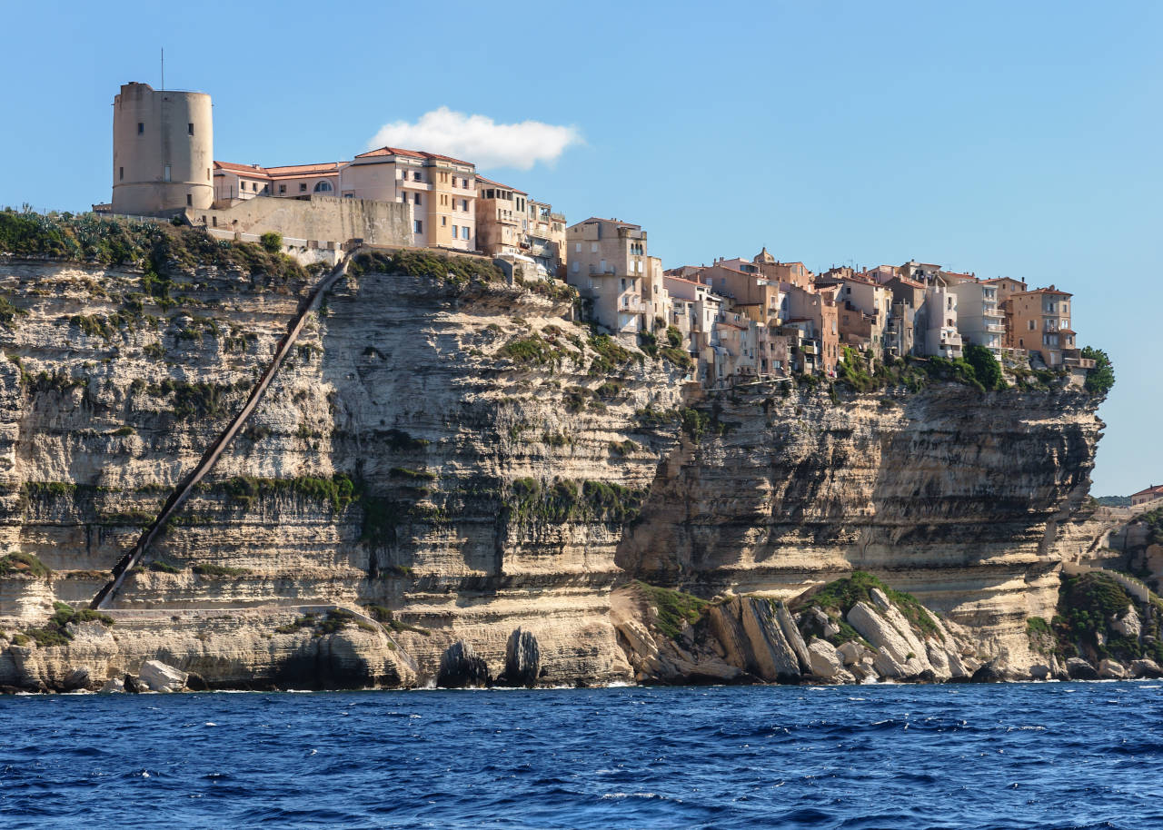 Sailing Beyond Boundaries: Discovering the Lagoon 460 Catamaran