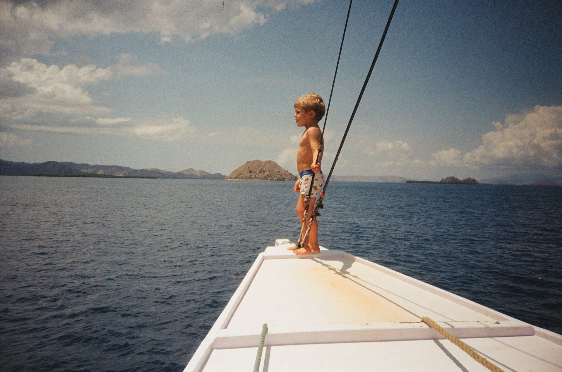 Essential guide for sailing with kids