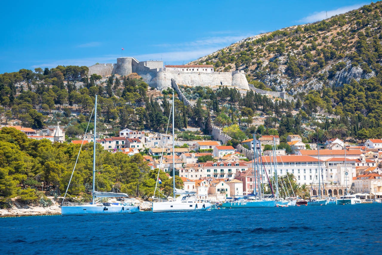 Yacht charter Split Croatia- The Best of Croatia: A 14-Day Sailing Adventure from Split to Dubrovnik and Beyond