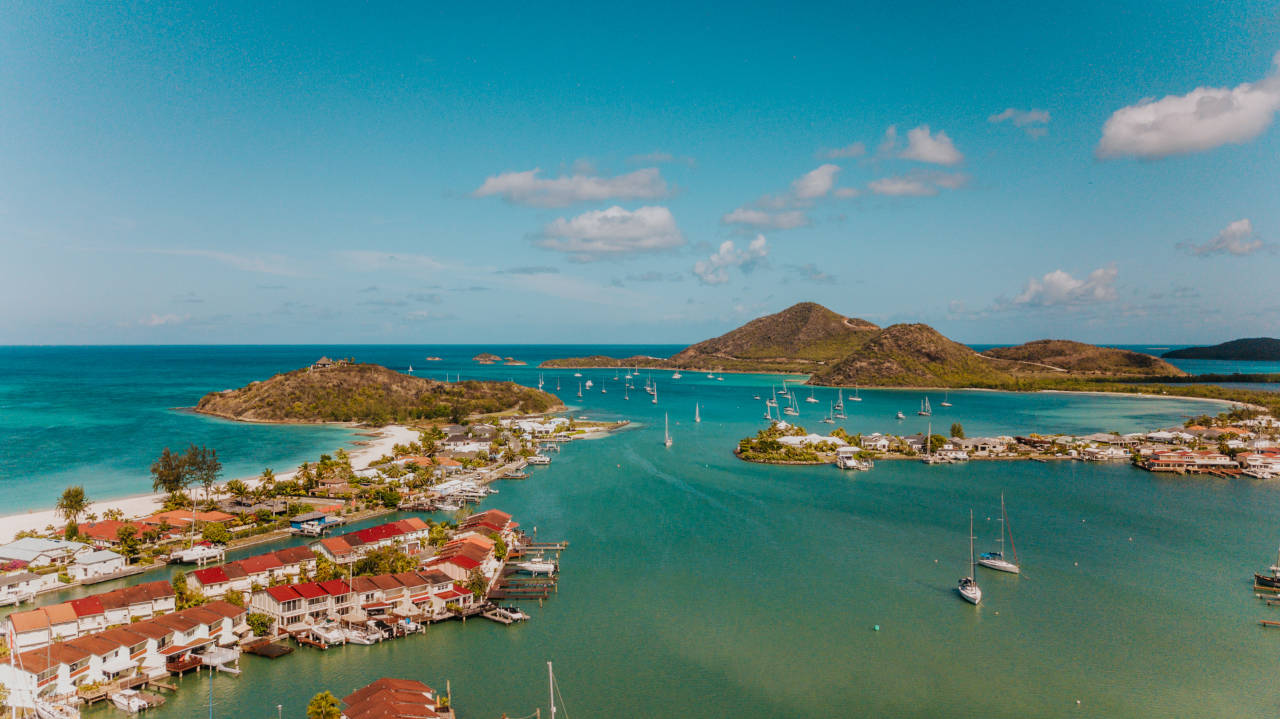 Experience Luxury and Adventure: Yacht Charter in Antigua