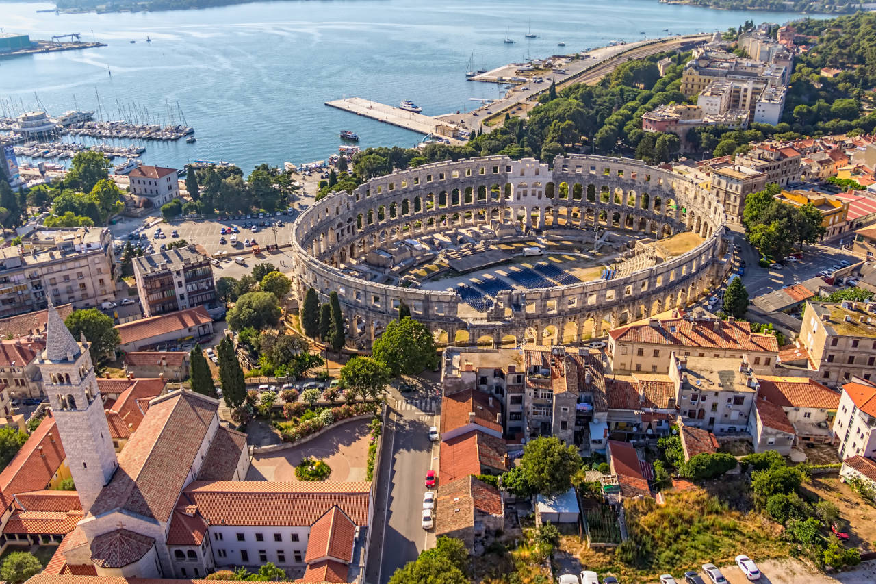 Unveiling the Wonders of the North Adriatic: Yacht Charter Adventures from Zadar or Pula