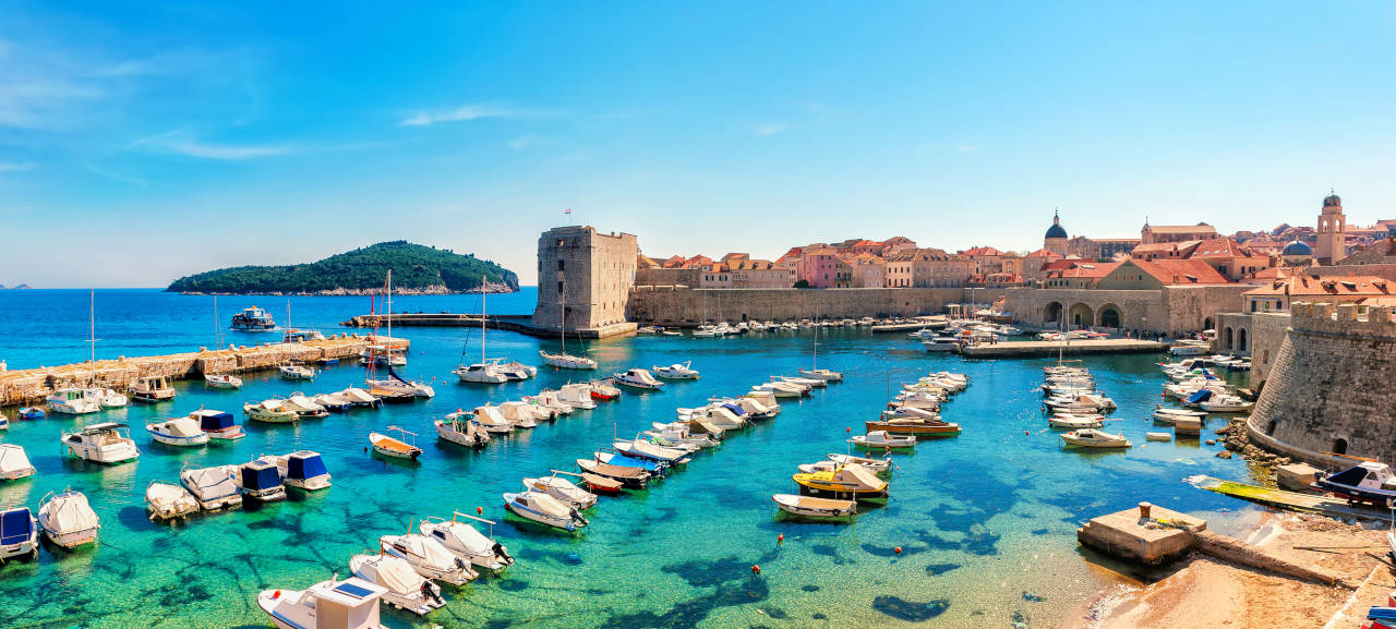 Dubrovnik Yacht Charter: Embrace the Serenity of the Adriatic on a Luxurious Voyage