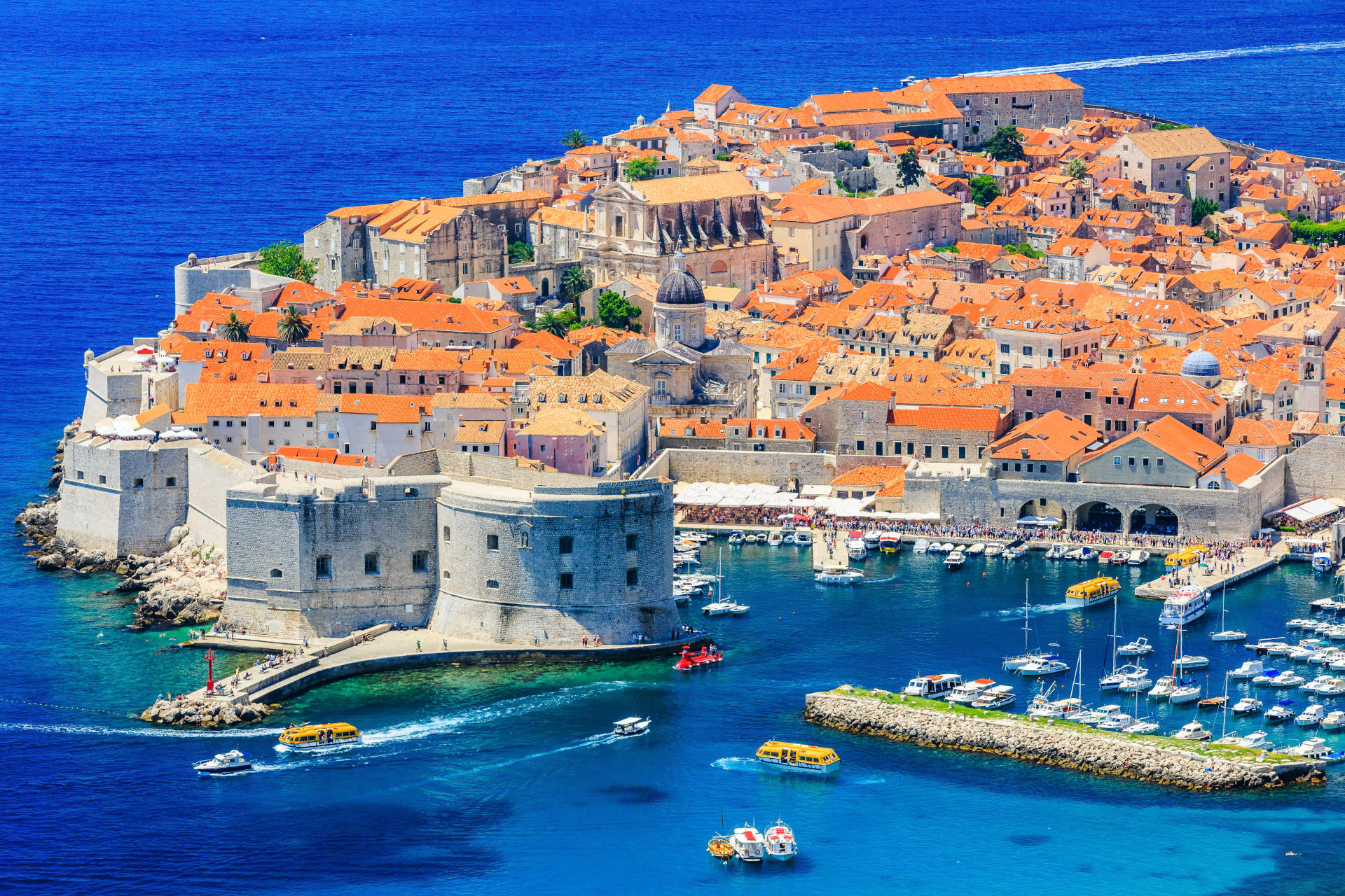 Dubrovnik Yacht Charter: Embrace the Serenity of the Adriatic on a Luxurious Voyage