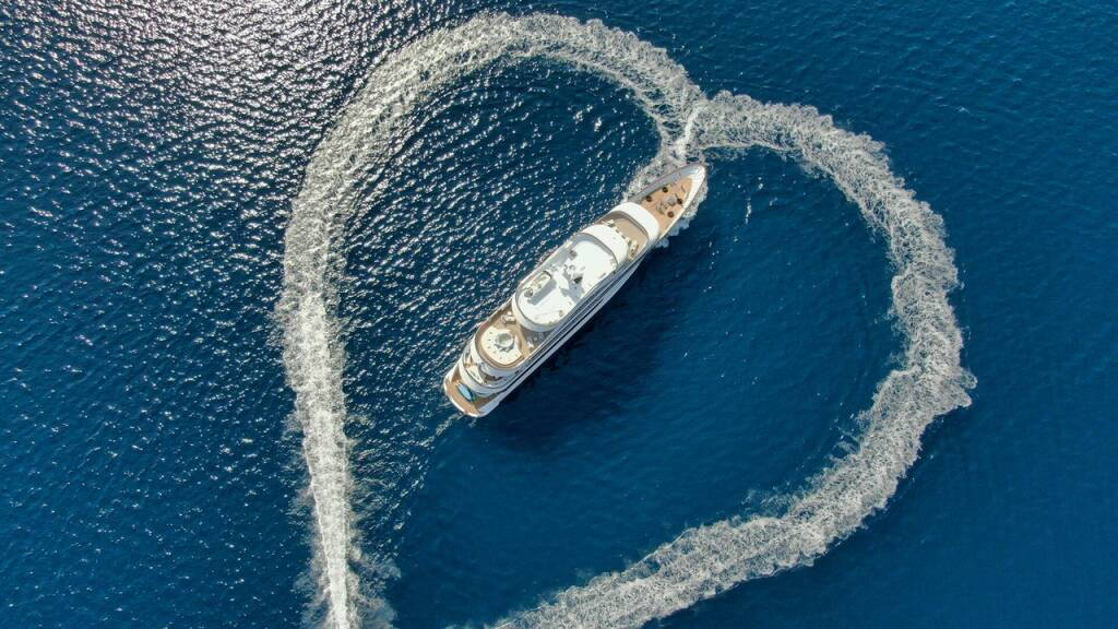 Apertura della stagione dei charter di yacht