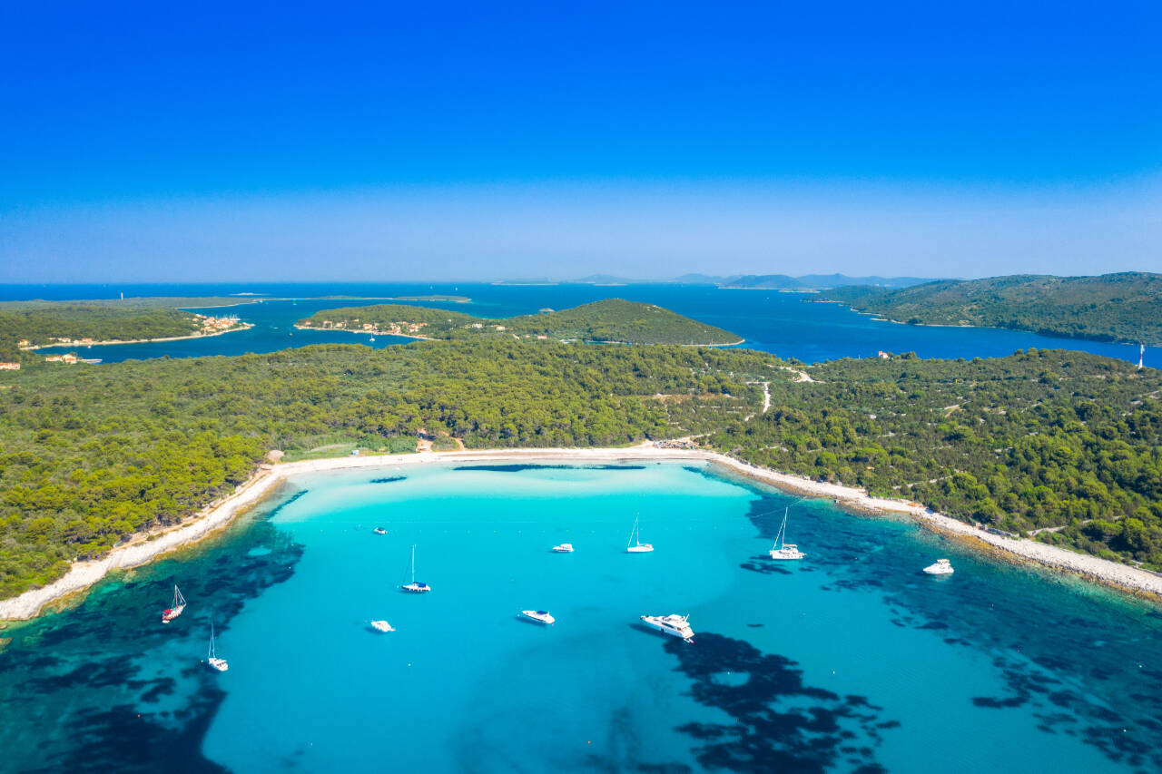 Sakarun beach