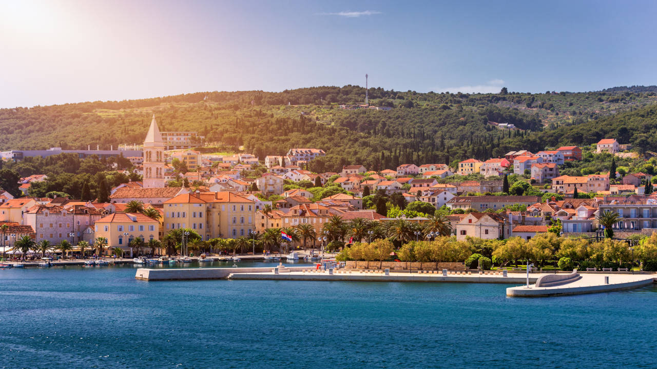 Anchorage sites on the island of Brac