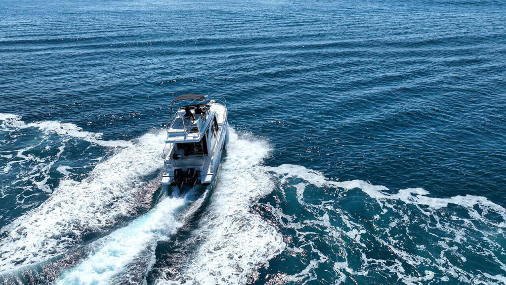 Motor yacht Antares 11 BlueGreen