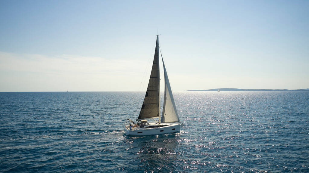 Sailing yacht Bavaria C38 Penelope