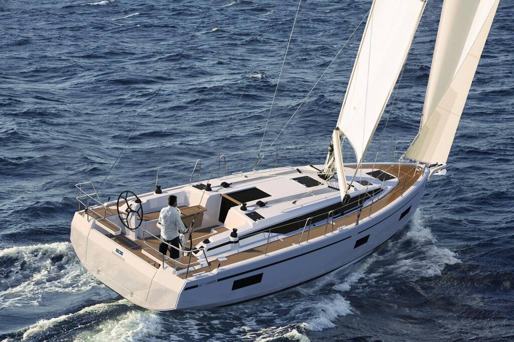 Sailing yacht Bavaria C38 NN1