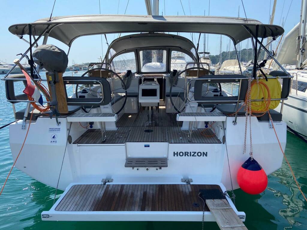 Sailing yacht Bavaria C42 Horizon