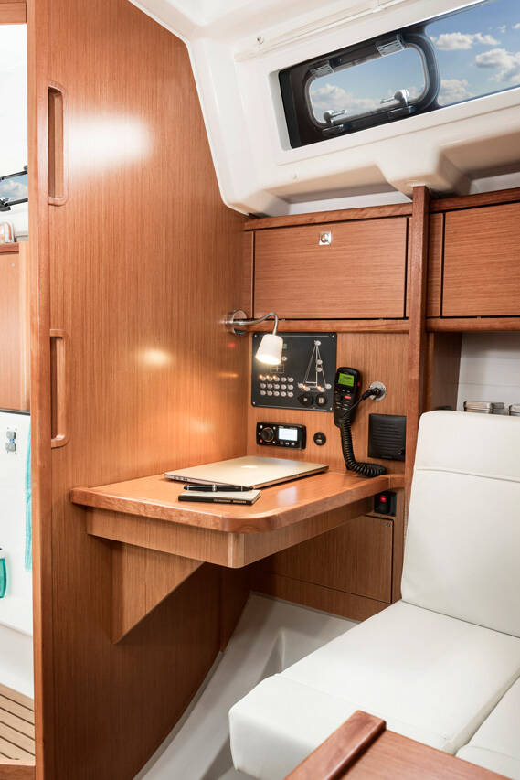 Bavaria Cruiser 34 Style Opal