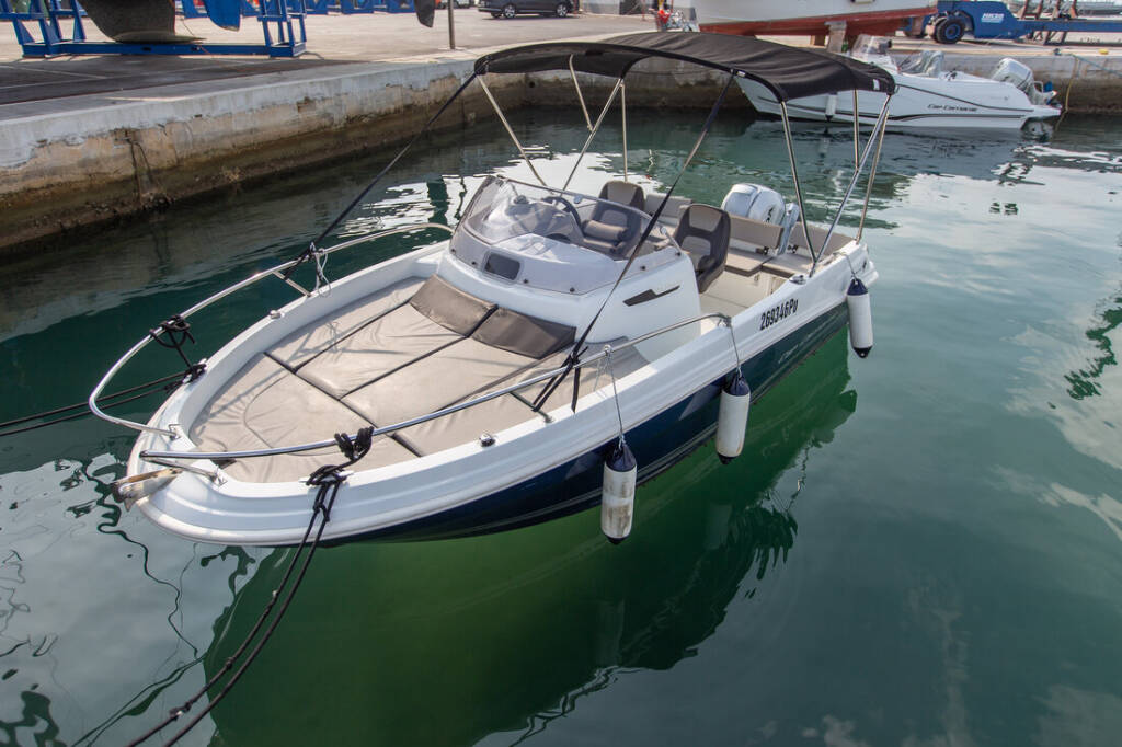 Motor yacht Cap Camarat 5.5 WA Cap Camarat 5.5 WA