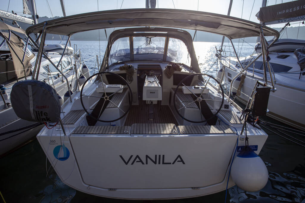Sailing yacht Dufour 360 GL Vanila