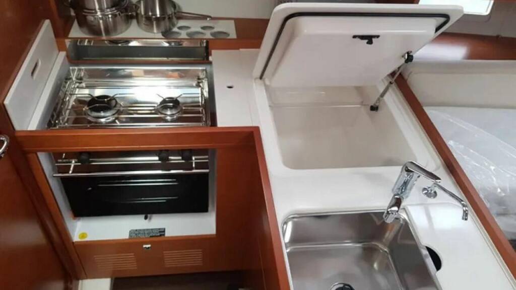 Dufour 360 GL Draco