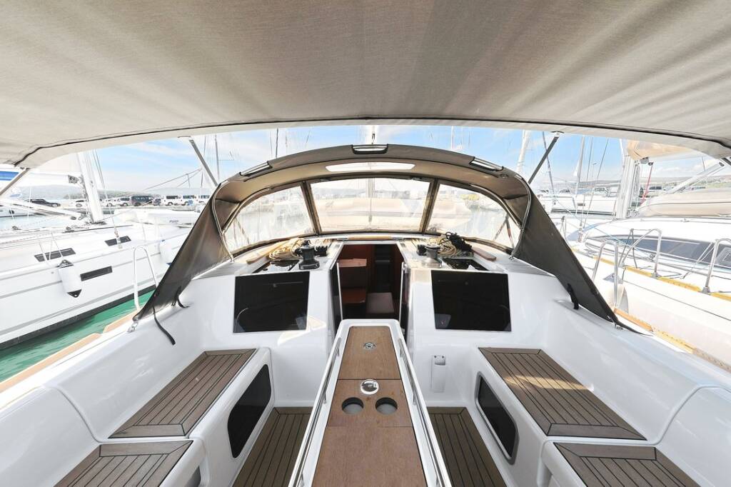 Dufour 460 GL SunnyLife