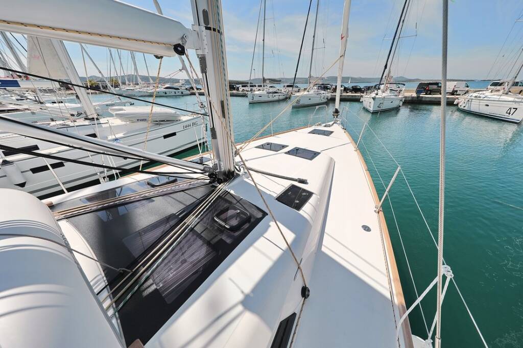 Sailing yacht Dufour 460 GL SunnyLife