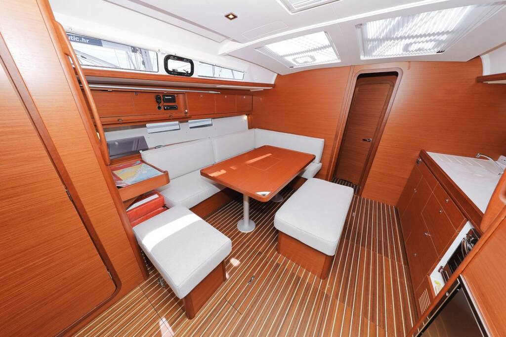 Dufour 460 GL SunnyLife