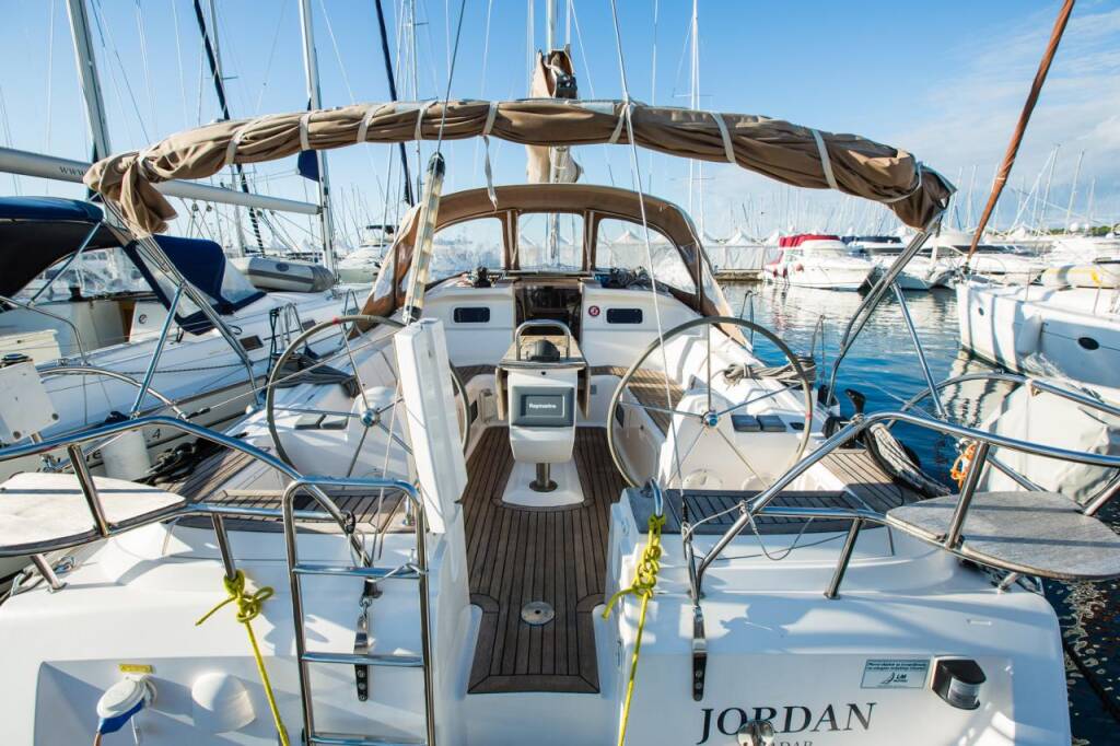 Sailing yacht Elan 434 Impression Jordan