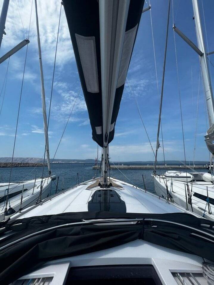 Sailing yacht Elan E6 Bali