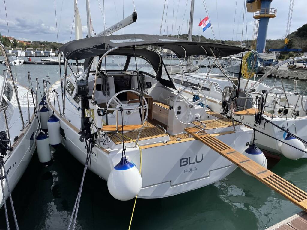 Sailing yacht Elan Impression 40.1 Blu
