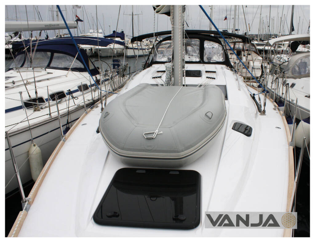 Sailing yacht Elan Impression 45 Vanja