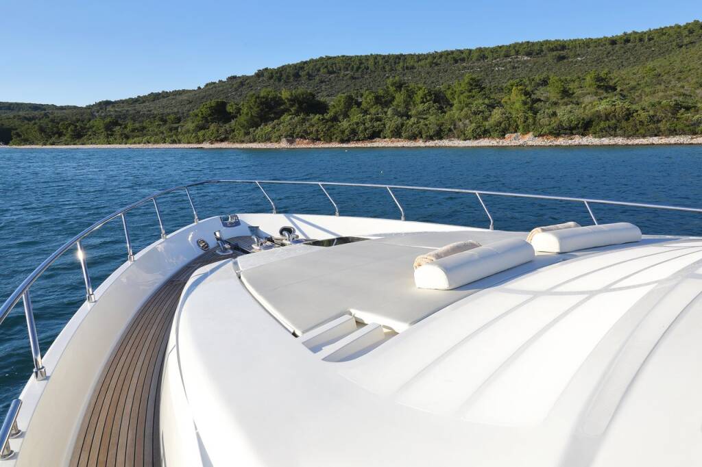 Ferretti Yachts 681 Dominique