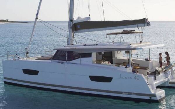 Fountaine Pajot Lucia 40 Space
