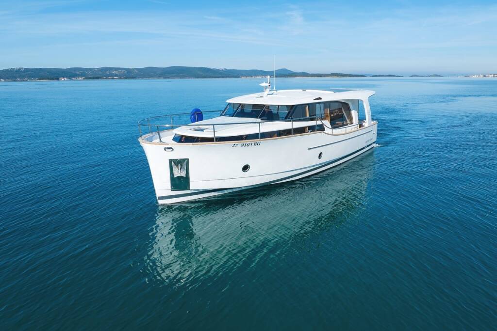 Motor yacht Greenline 40 D&D