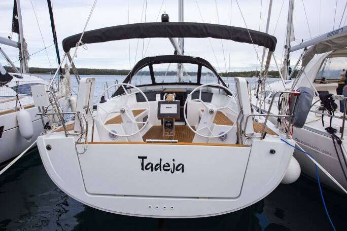 Sailing yacht Hanse 388 Tadeja