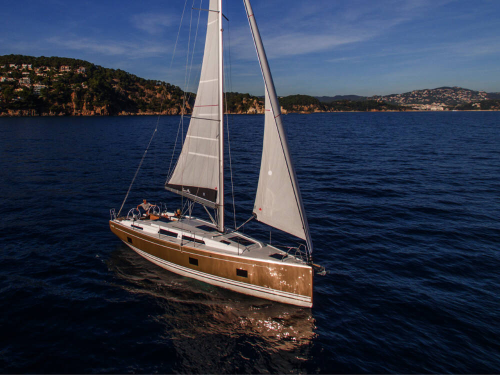 Sailing yacht Hanse 418 Calliope