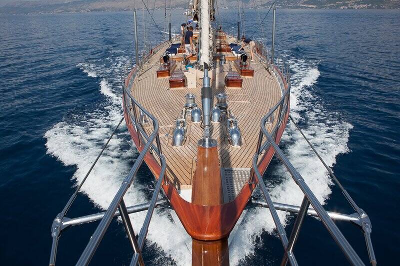 Luxury sailing yacht Heli Yachts Andromeda