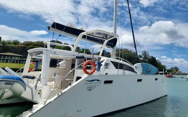 Island Spirit 410 Gauthai