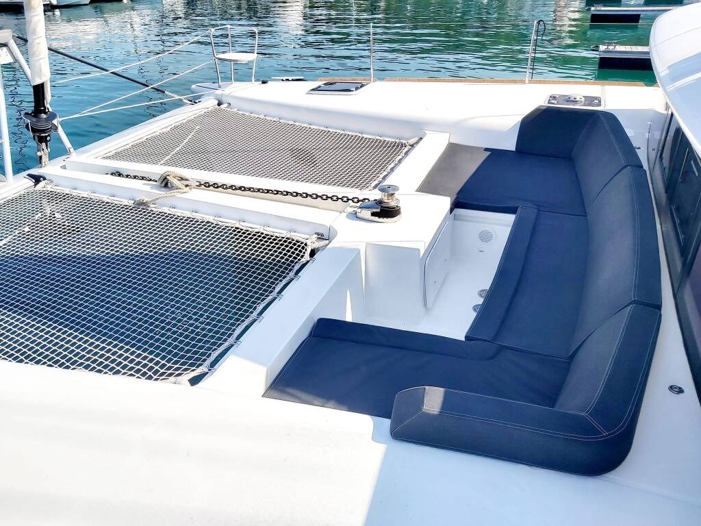 Lagoon 450 F Red Twin