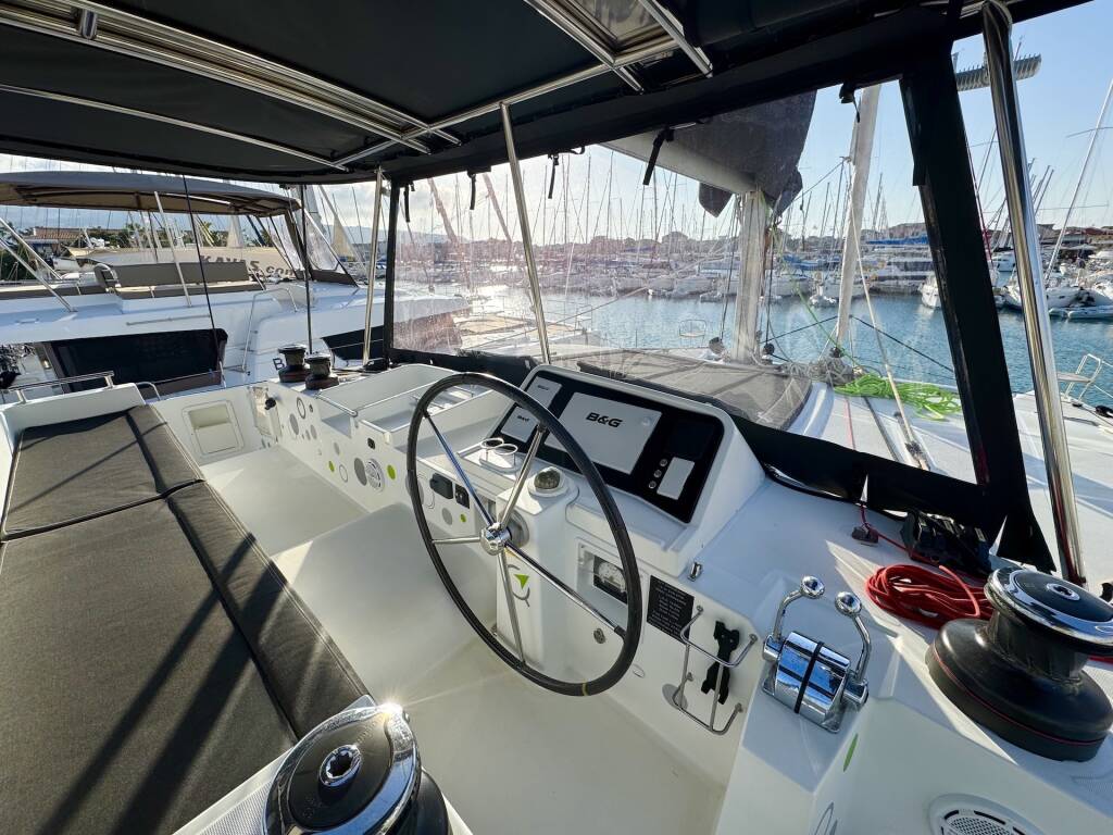 Lagoon 450 F EmoSEAon