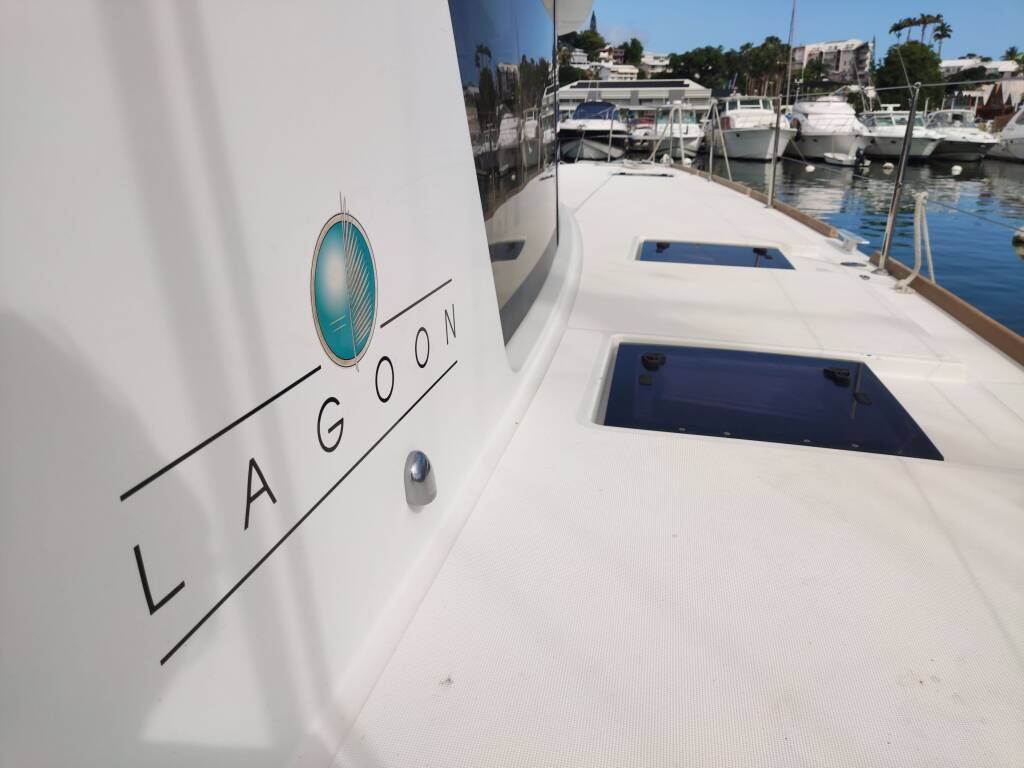 Lagoon 52 WATTEAU 