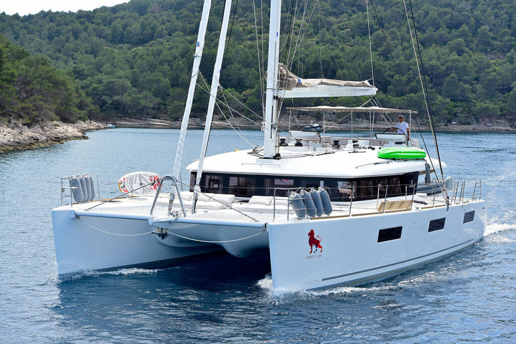 Catamaran Lagoon 620 Adriatic Lion