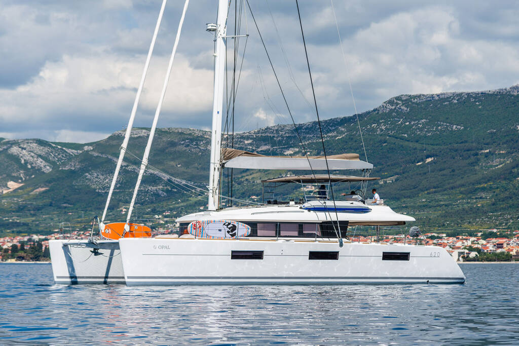 Lagoon 620 Opal