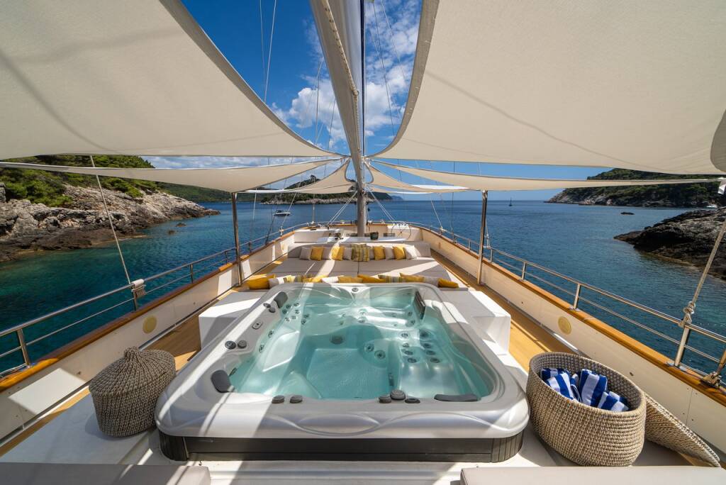M/S Dalmatino Dalmatino