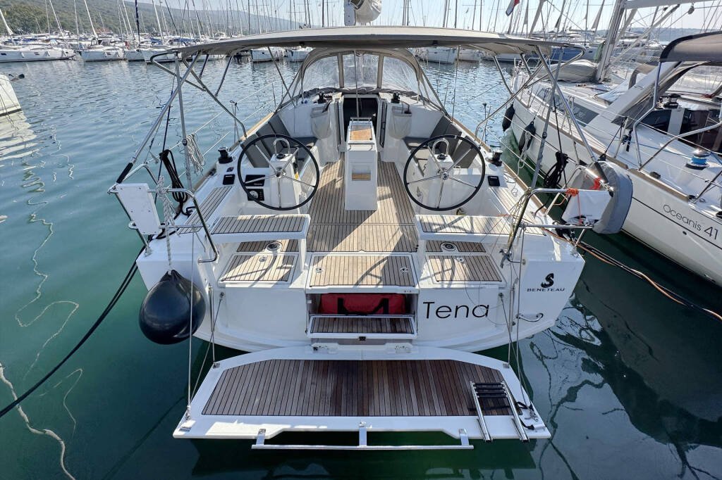 Sailing yacht Oceanis 38.1 Tena