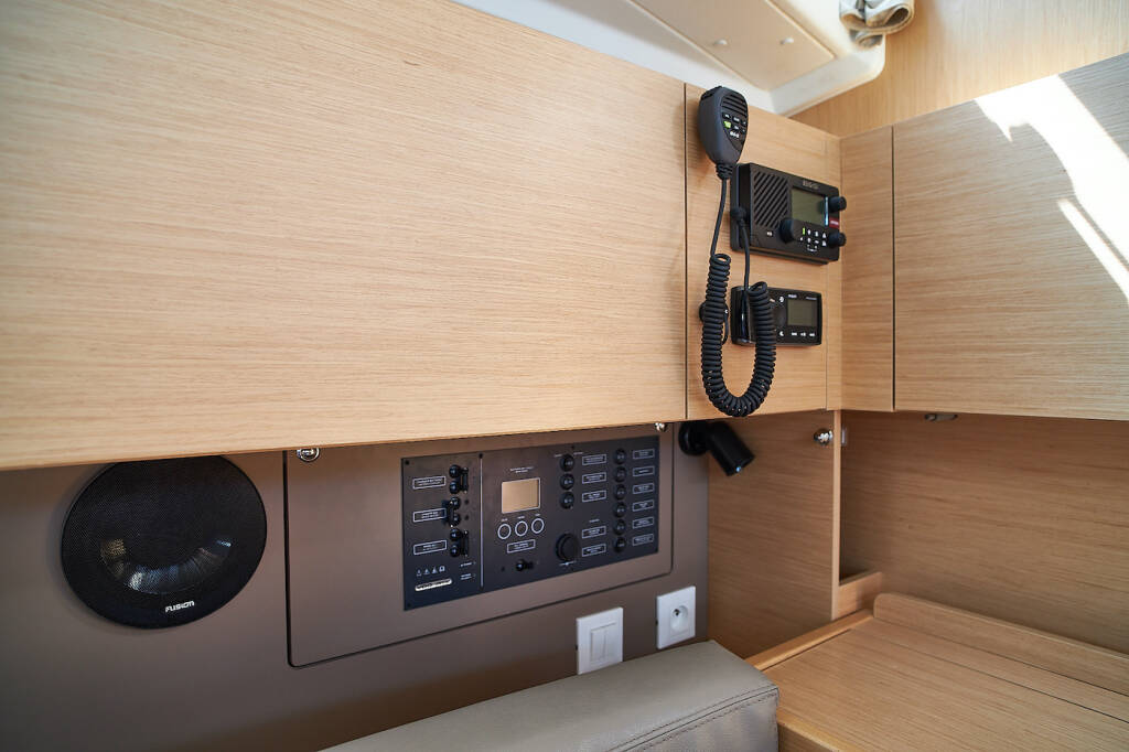 Oceanis 38.1 Mici