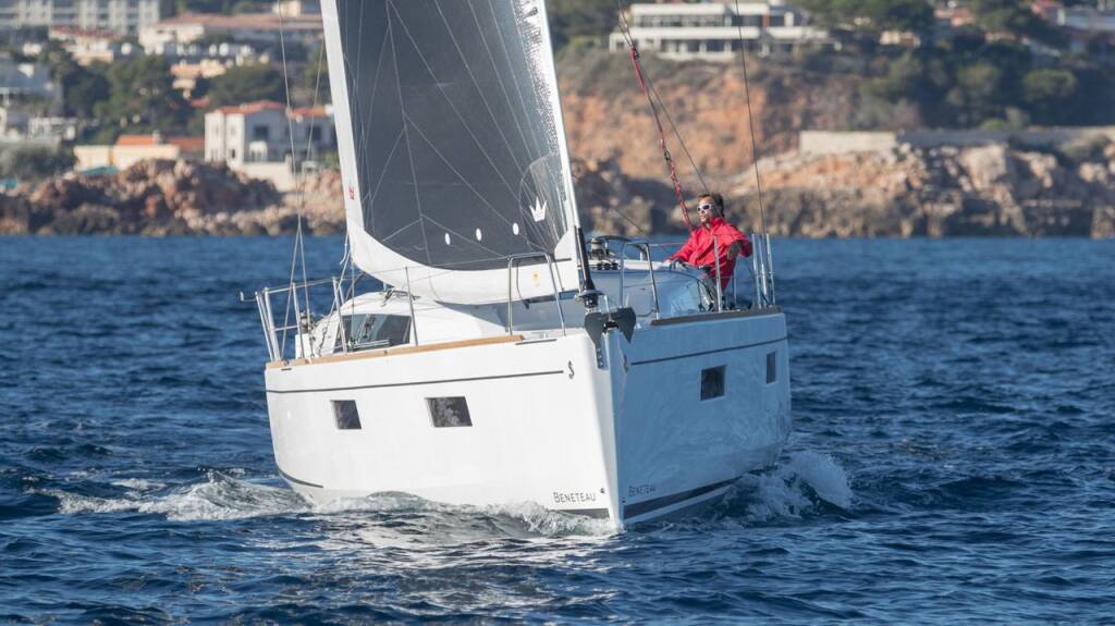 Sailing yacht Oceanis 38.1 Diana