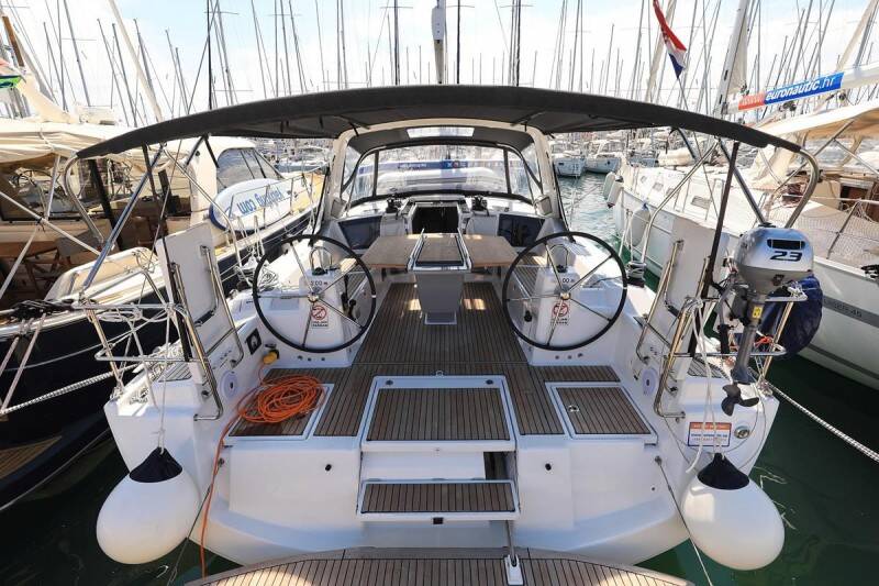 Sailing yacht Oceanis 41.1 Dalmatinka