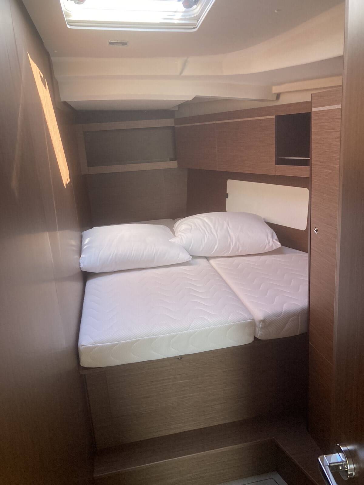 Oceanis 46.1 Evi