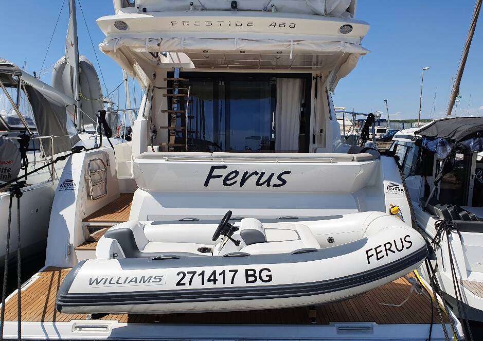 Motor yacht Prestige 460 Ferus
