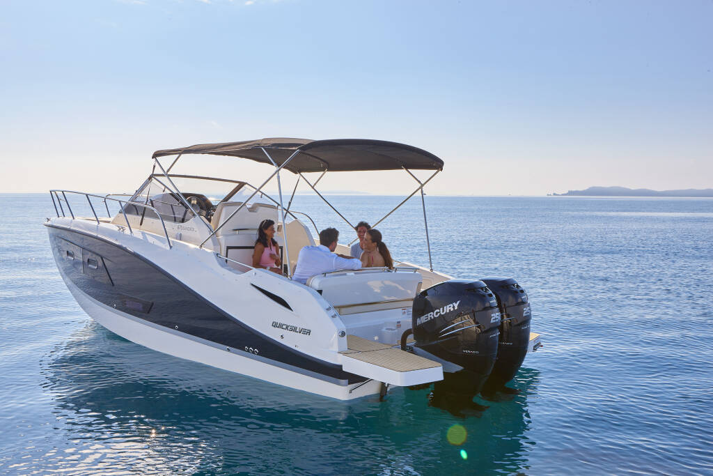 Quicksilver Activ 875 Sundeck Summer Dream