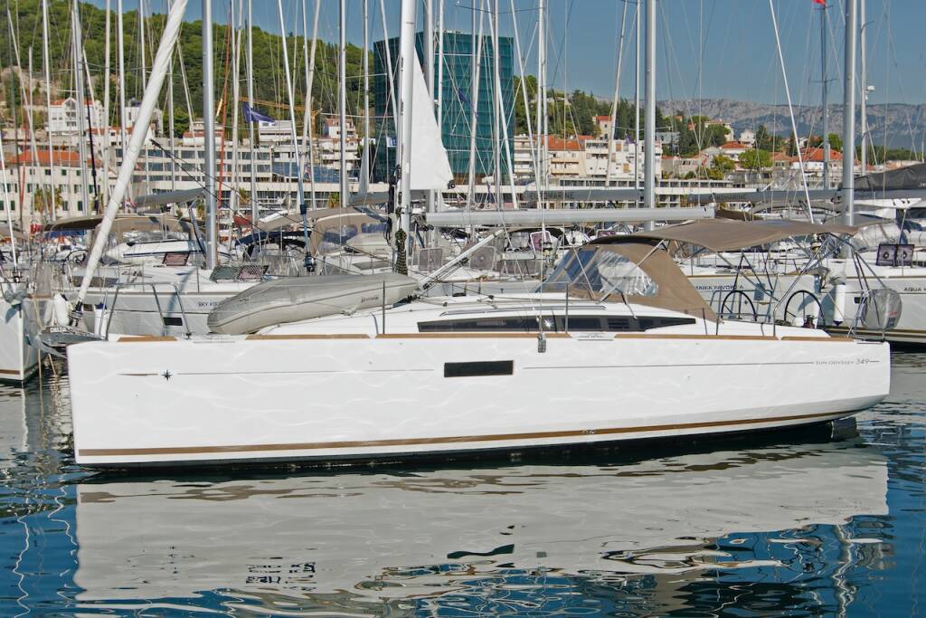 Sun Odyssey 349 Cha - Cha