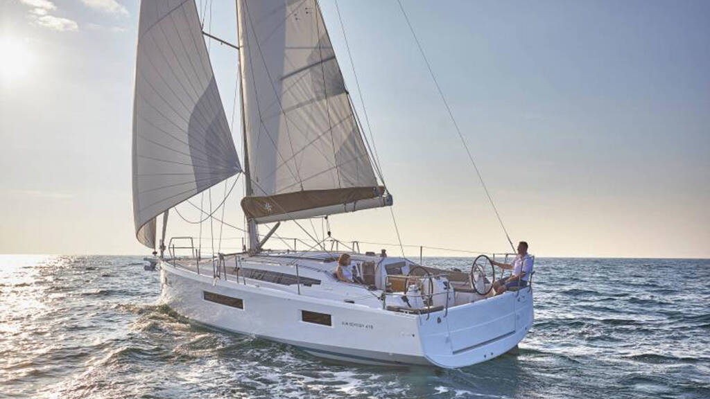Sailing yacht Sun Odyssey 410 Lara