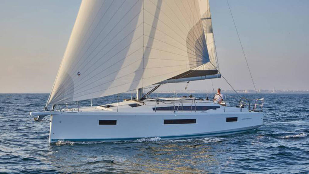 Sailing yacht Sun Odyssey 410 Lara