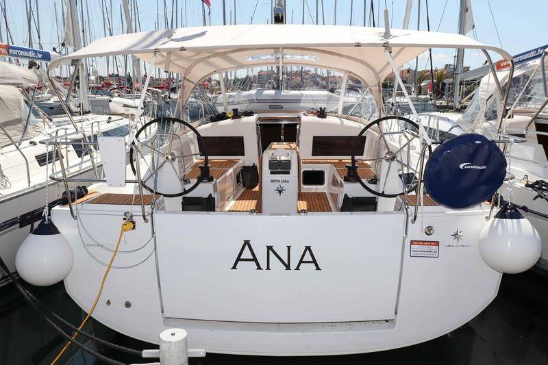 Sailing yacht Sun Odyssey 440 Ana